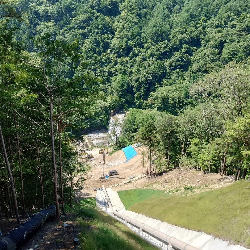 水力発電所の外からの様子