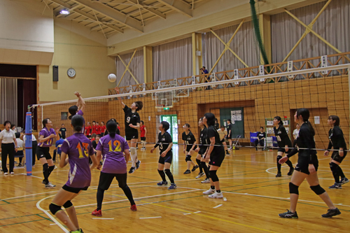 女子バレー競技の様子