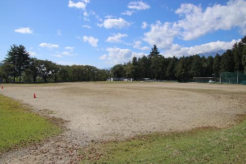 東中学校グラウンド