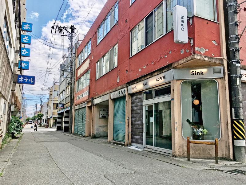 お店の外観