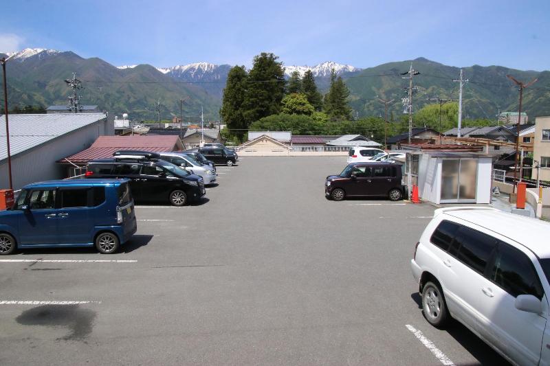 駐車場全体