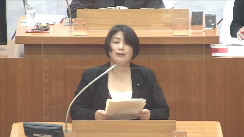 一般質問をする池田幸代議員