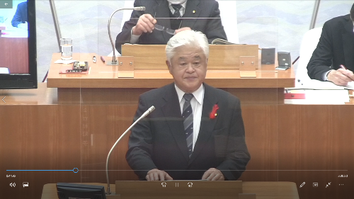 一般質問をする三原一高議員