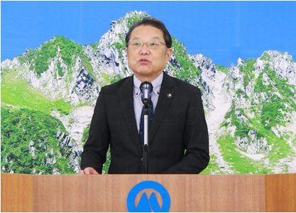 会見を行う伊藤市長
