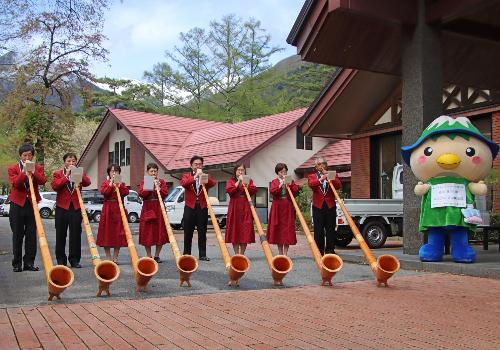 アルプホルン駒ヶ根による演奏
