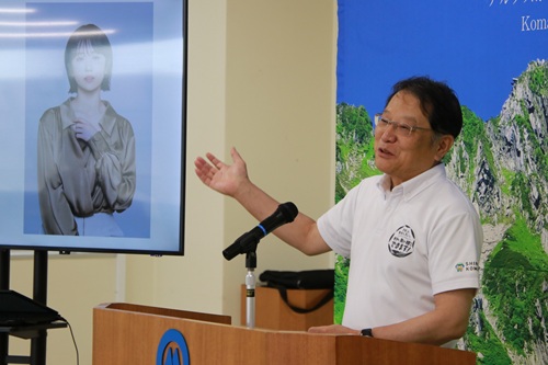 会見を行う伊藤市長