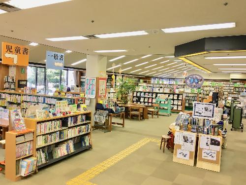 図書館内観