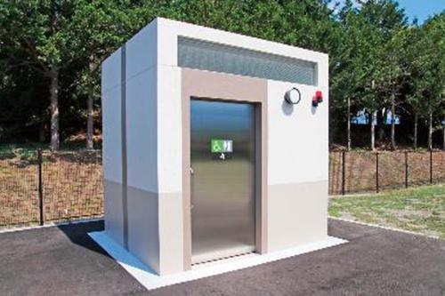 公園内のバリアフリートイレ