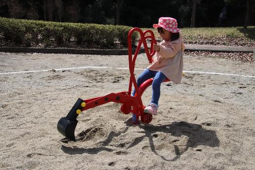 丸塚公園_ショベルカー