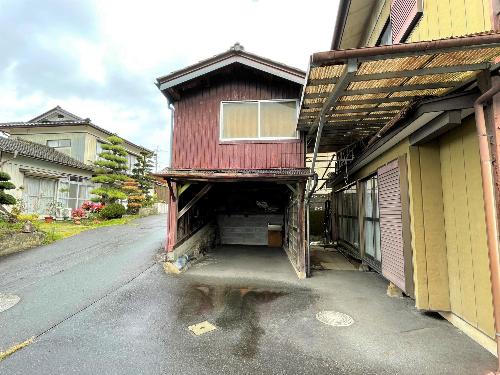車庫（屋根付き）
