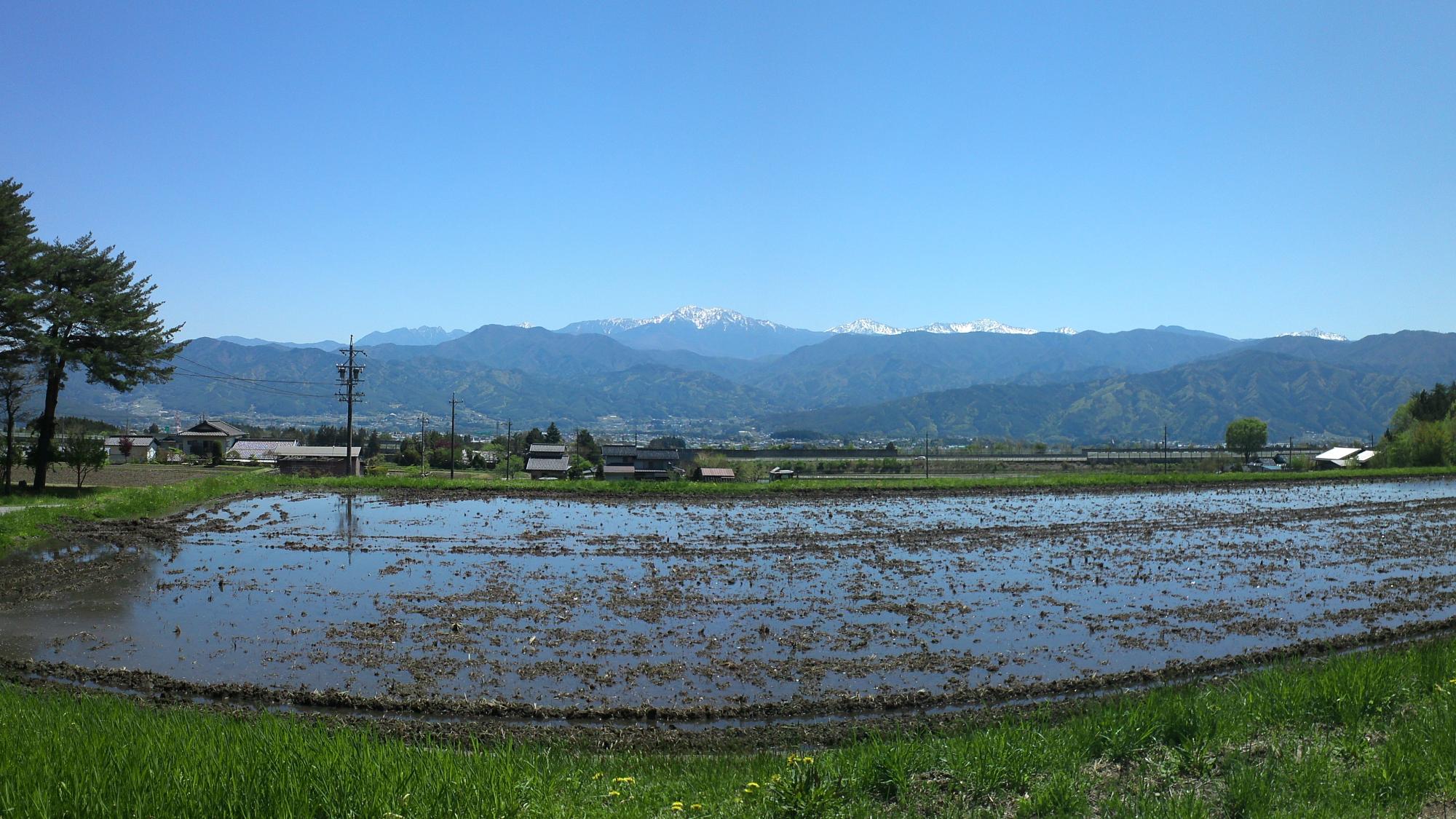 駒ヶ根高原研究開発用地から眺める東側の景色