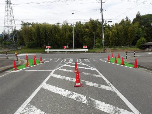 飯坂地区で社会実験を行った張り出し歩道