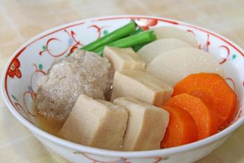 高野豆腐と肉団子の煮物