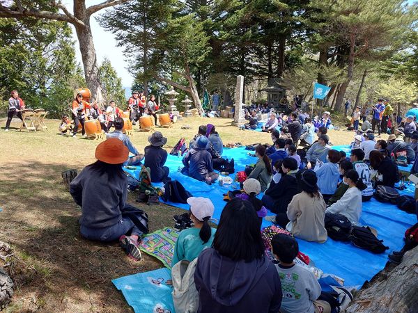 高烏谷山あるけあるけ大会の様子