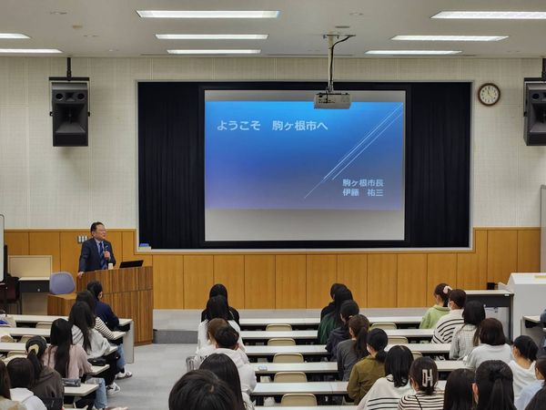 長野県看護大学での市長講義の様子