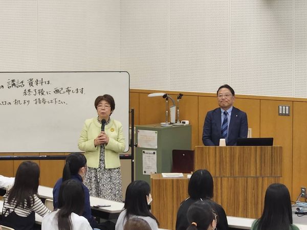 長野県看護大学での市長講義の様子