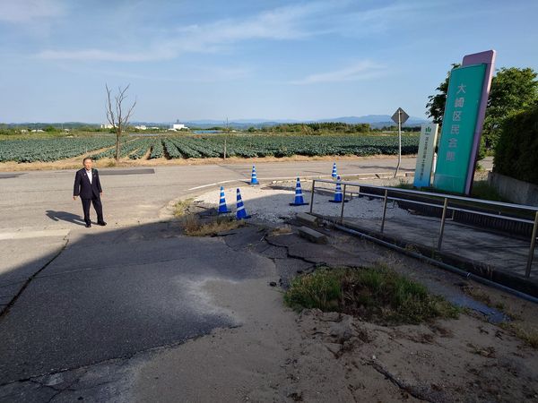 能登半島地震で被災したかほく市の視察の様子