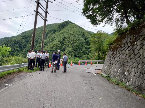 県道駒ヶ岳公園線現地視察の様子