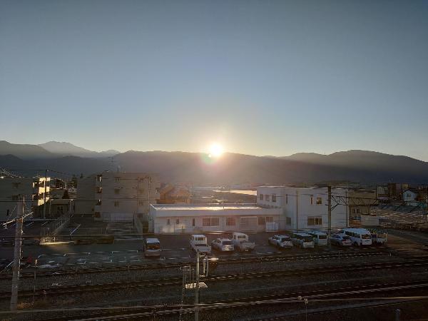 駒ヶ根駅からみた初日の出