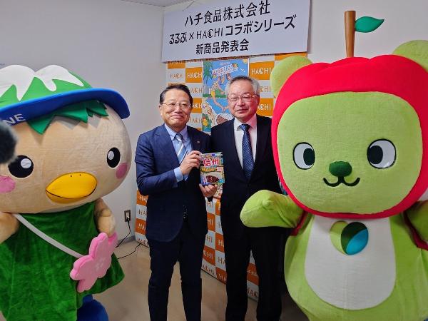 ハチ食品新商品発表会の様子