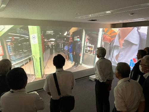 視察の様子