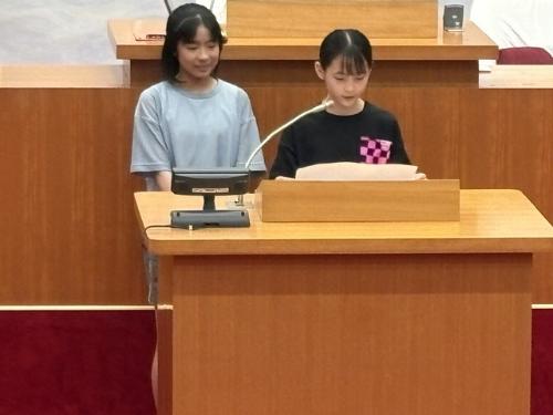 提案発表する子どもたち