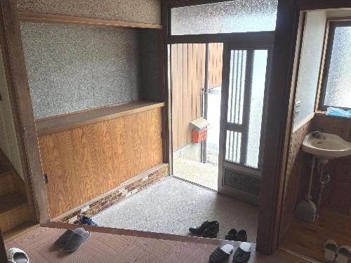 玄関（内側）