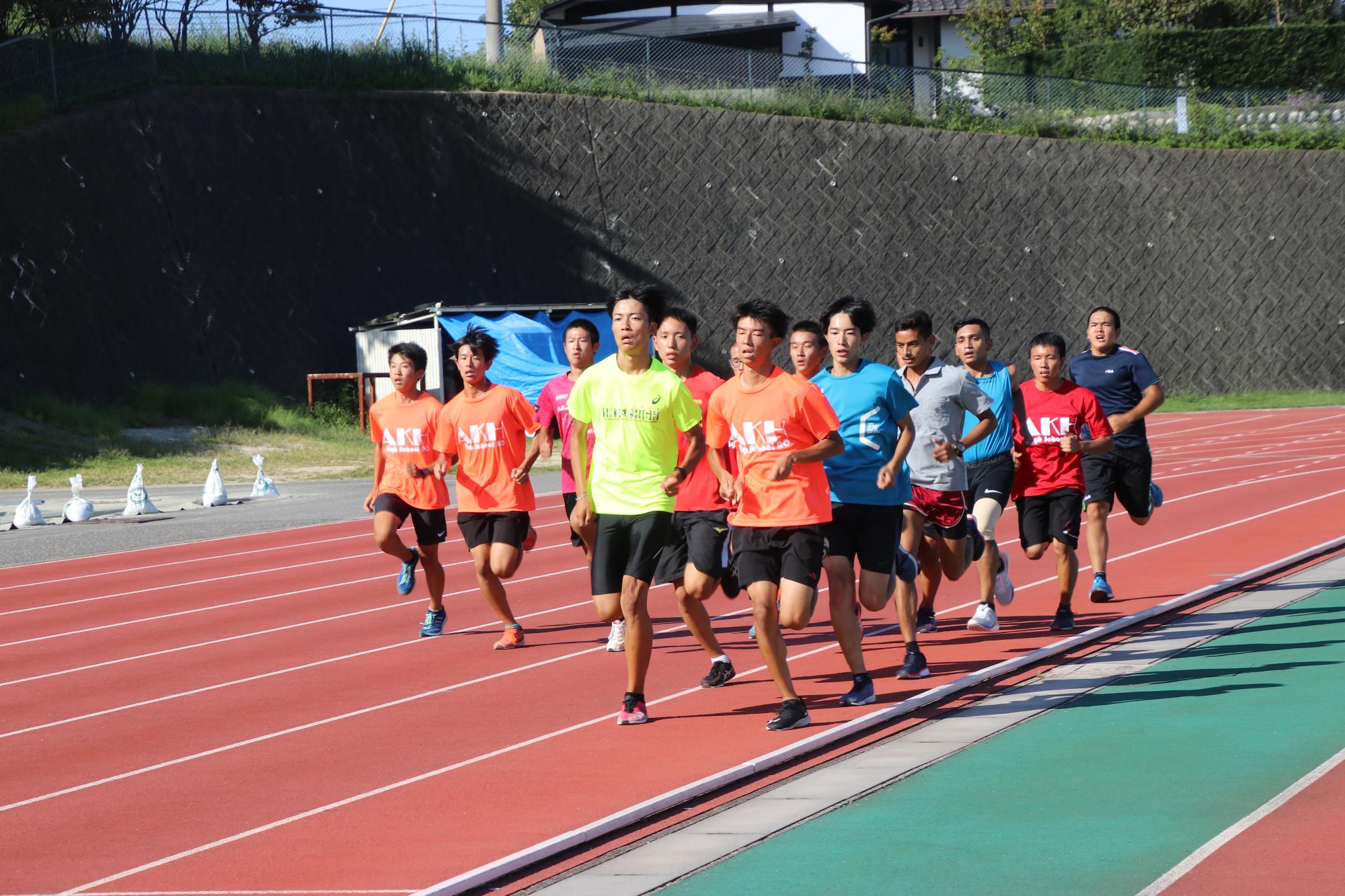 赤穂高校陸上部と合同練習